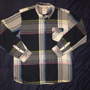 Men’s Levi Button Down Shirt